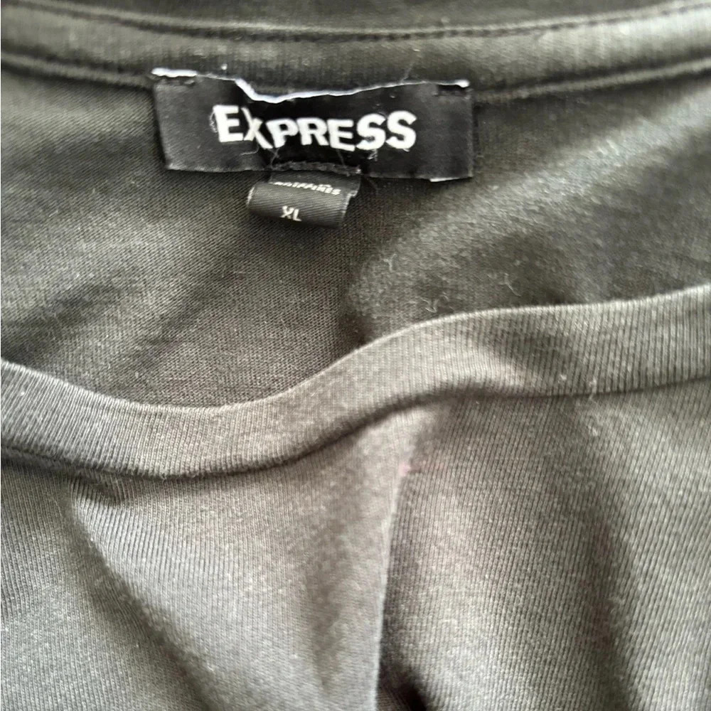 Express Women's Black T Shirt with Puff Sleeves Size Extra Large - Picture 3 of 4